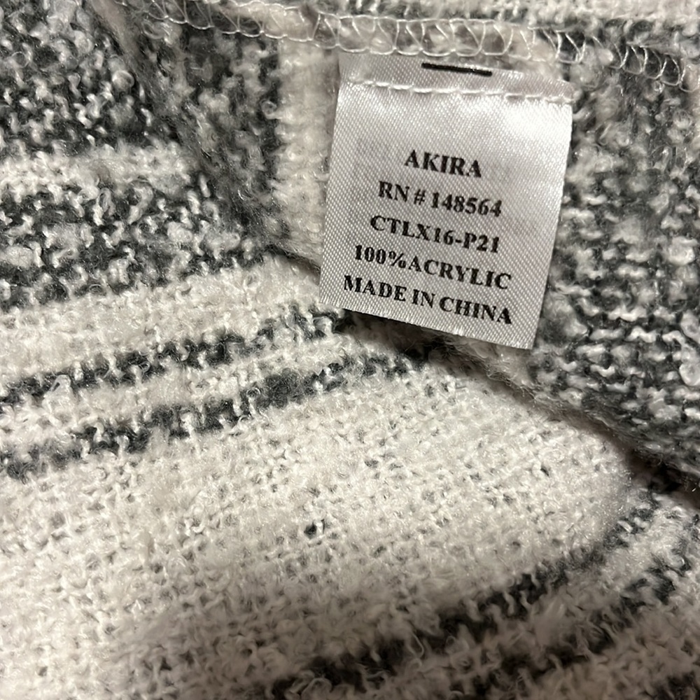 Akira Open Poncho Wrap Shawl Blanket Cape - Picture 5 of 5